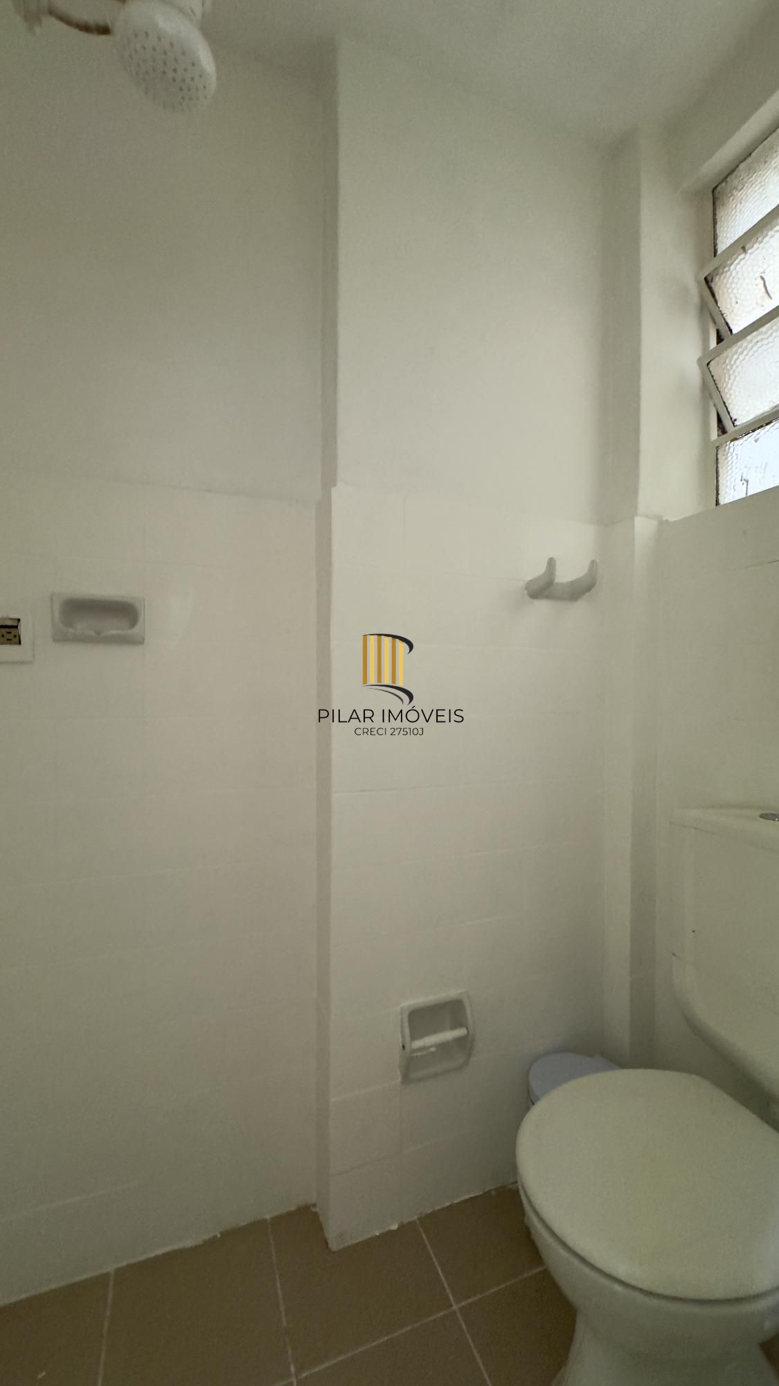 Apartamento de 3 dormitórios, super amplo e bem iluminado no Centro Histórico