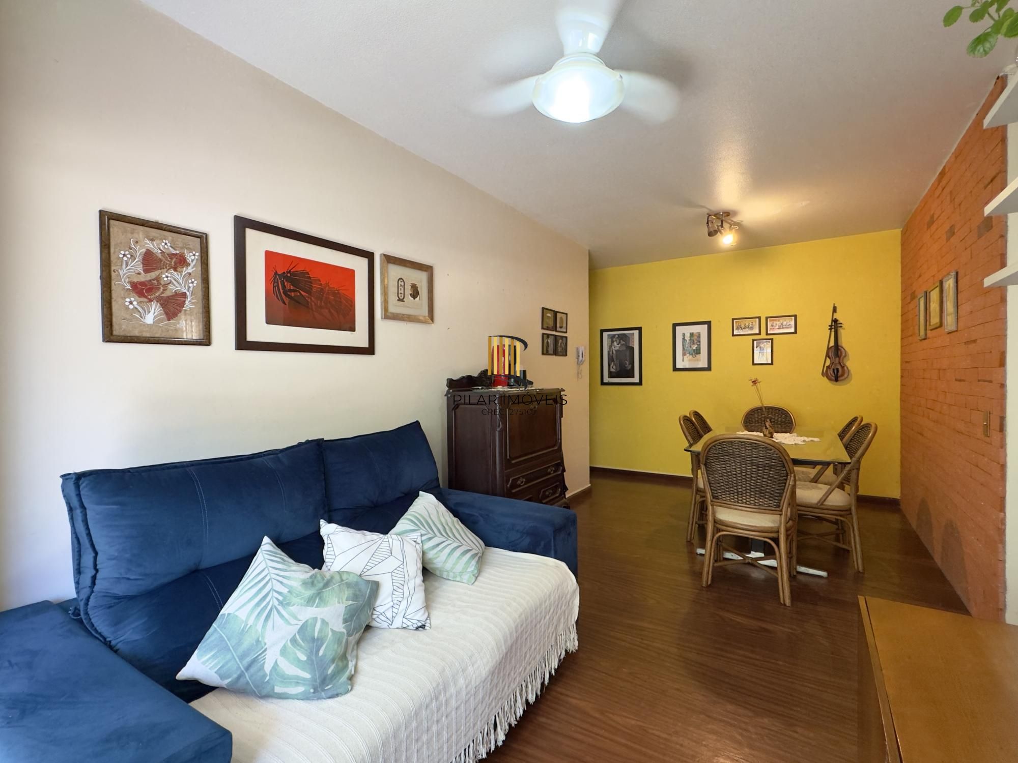 Apartamento 2 dormitórios com sacada e vaga de garagem próximo à PUCRS