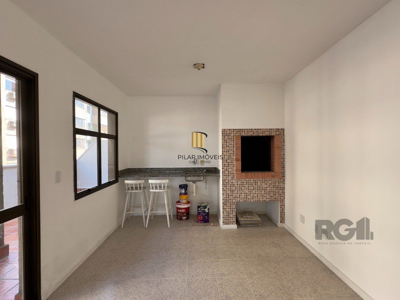 COBERTURA COM 174M², DE FRENTE, 3 DORMITÓRIOS, EM ÓTIMA LOCALIZAÇÃO NO MENINO DEUS