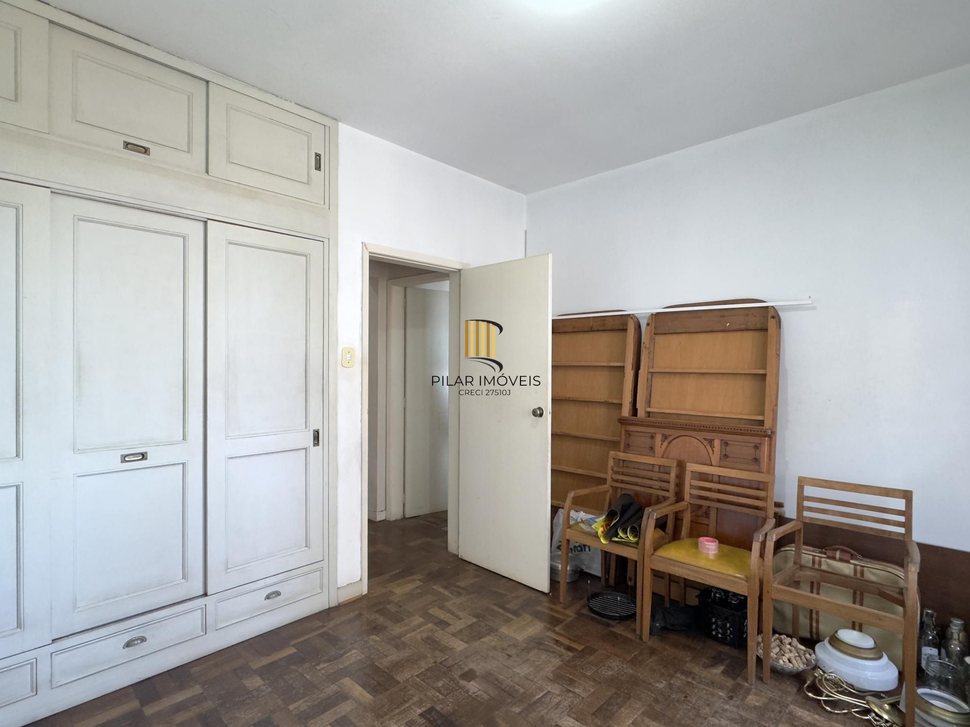 APARTAMENTO 3 DORMITÓRIOS COM LINDA VISTA DA CATEDRAL NO CENTRO HISTÓRICO