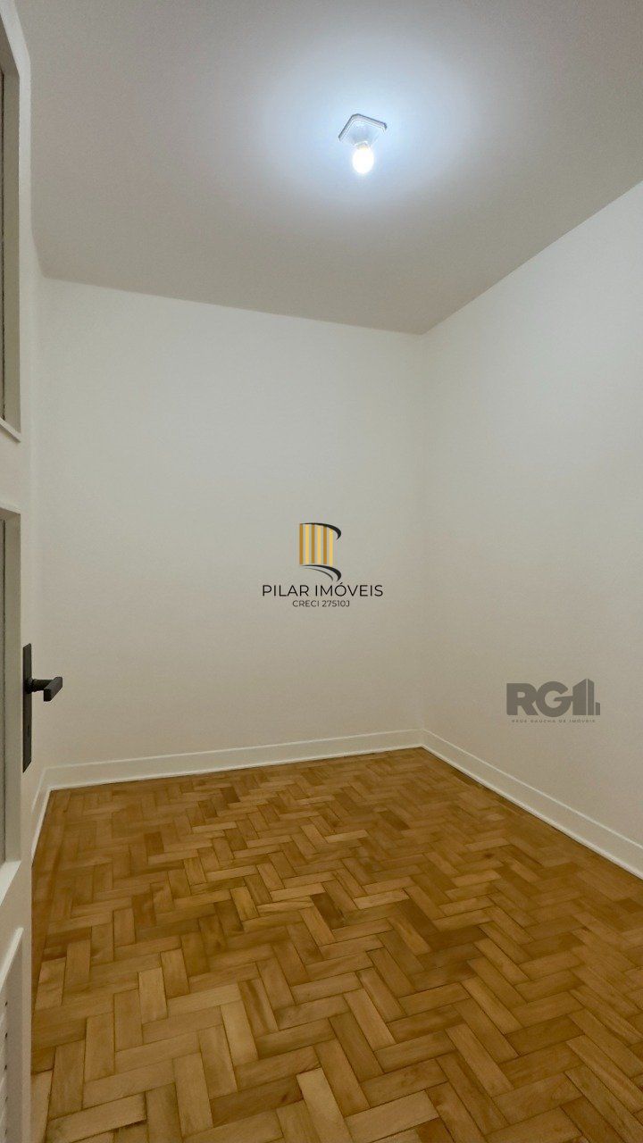 SUPER APARTAMENTO REFORMADO DE 3 DORMITÓRIOS EM ÓTIMA LOCALIZAÇÃO NA DUQUE