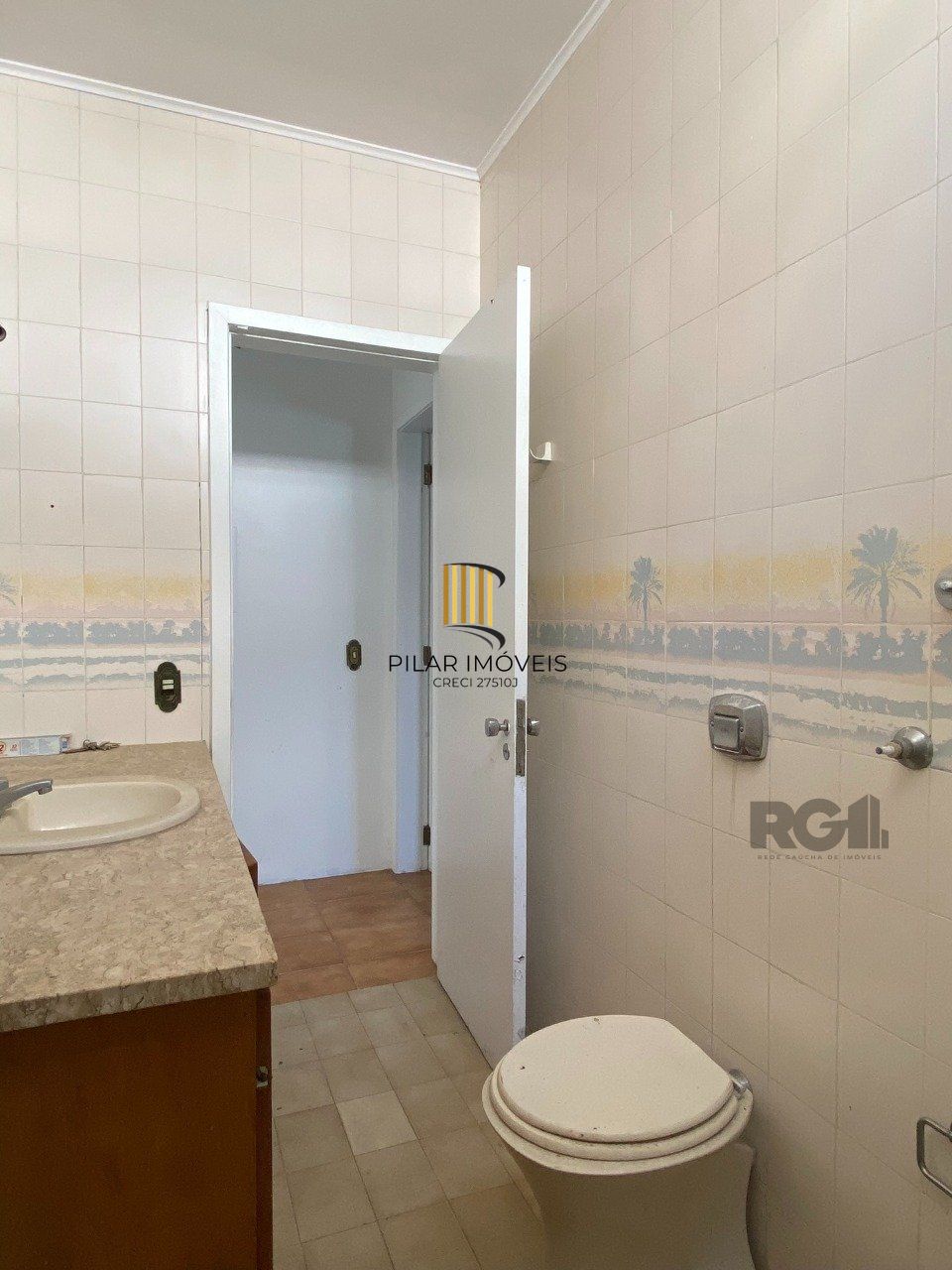 CASA COM 5 DORMITÓRIOS, ESPAÇO PARA FESTAS E PEÇAS AMPLAS PRÓXIMO AO IGUATEMI