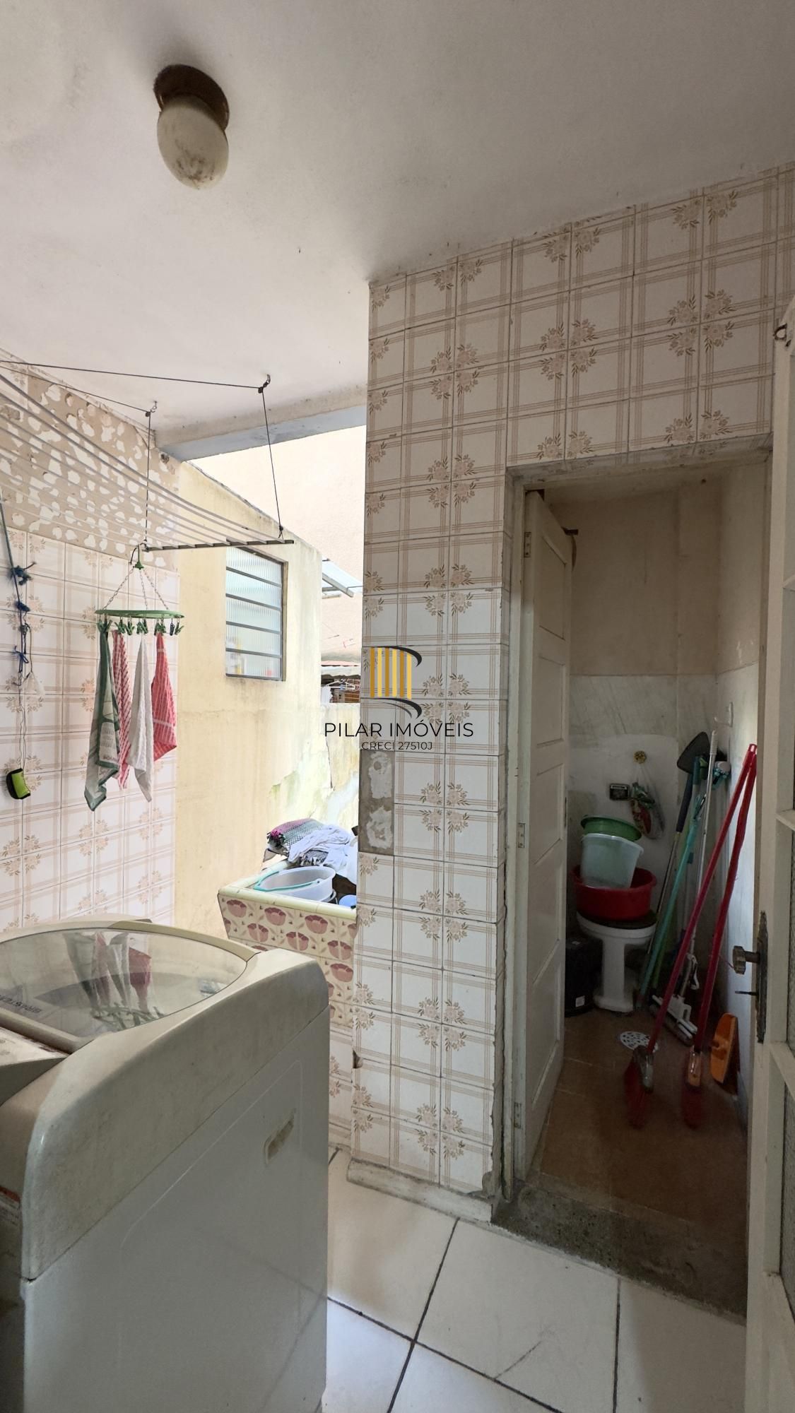 Apartamento 2 dormitórios com pátio