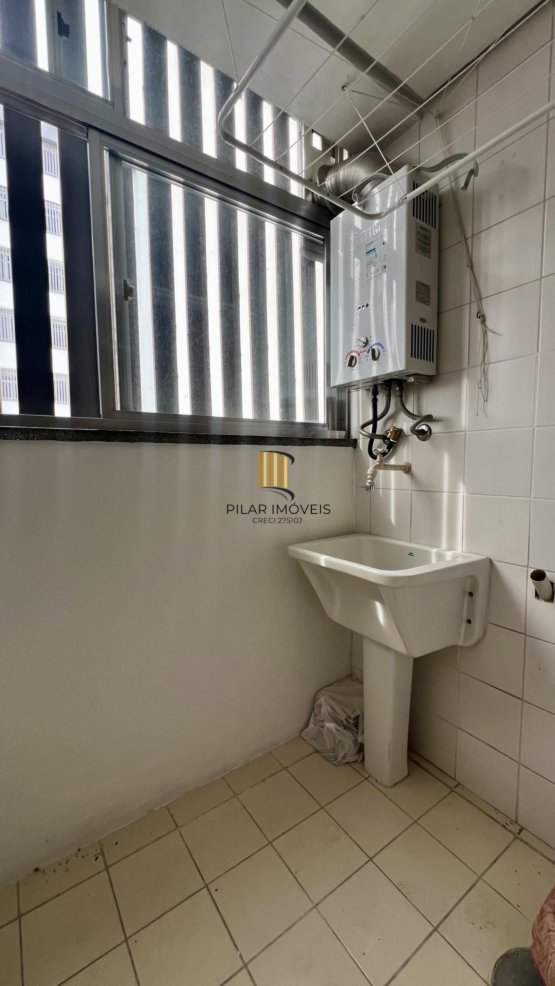 APARTAMENTO 2 DORMITÓRIOS COM VAGA DE GARAGEM