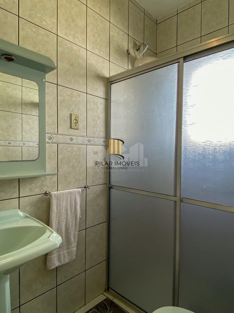 Casa com 4 dormitórios, no bairro Nossa Senhora das Graças em Canoas/RS