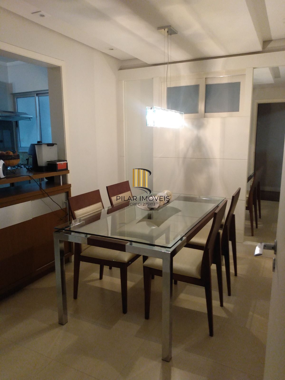 APARTAMENTO 3 DORMITÓRIOS COM SUÍTE E VAGA DE GARAGEM NO MIOLO DO CENTRO HISTÓRICO