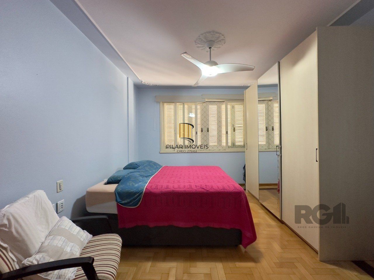 APARTAMENTO 3 DORMITÓRIOS, DE FRENTE E REFORMADO, NO CENTRO HISTÓRICO