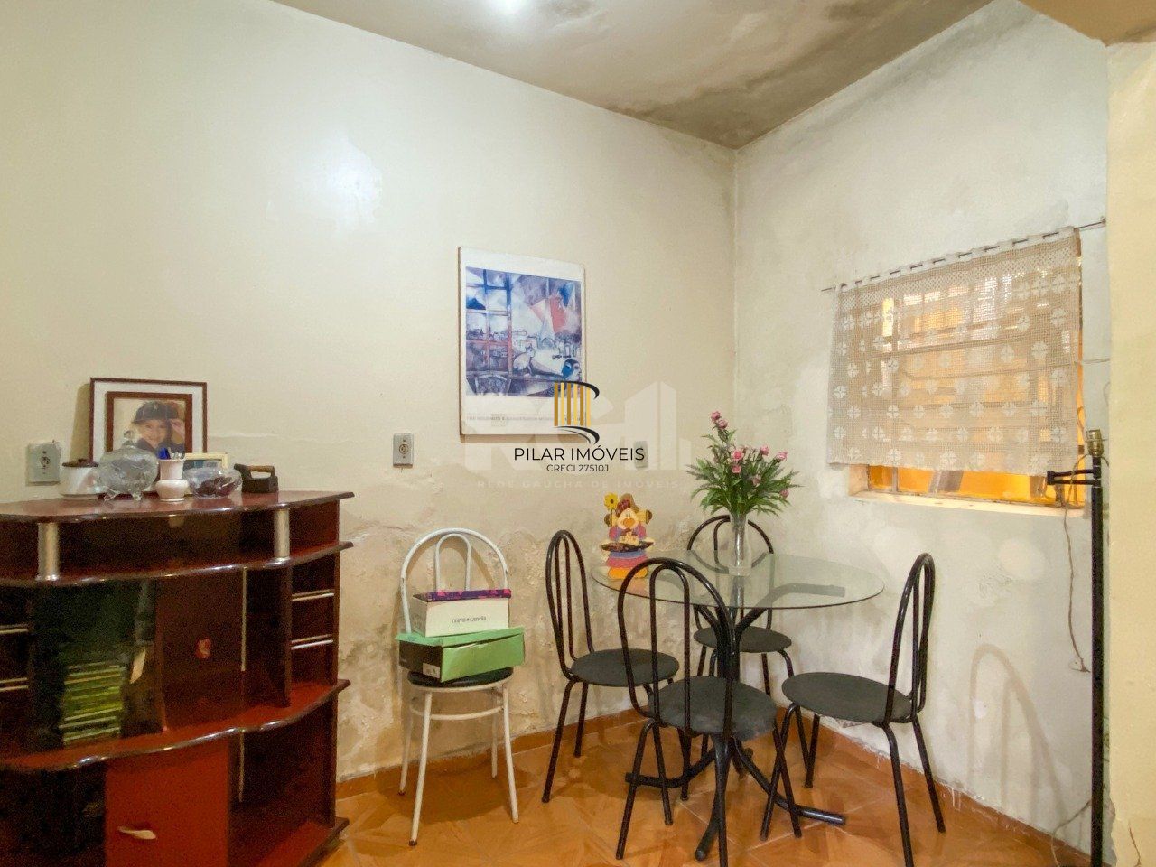 Casa de esquina com 64m², próximo ao Cais Embarcadero