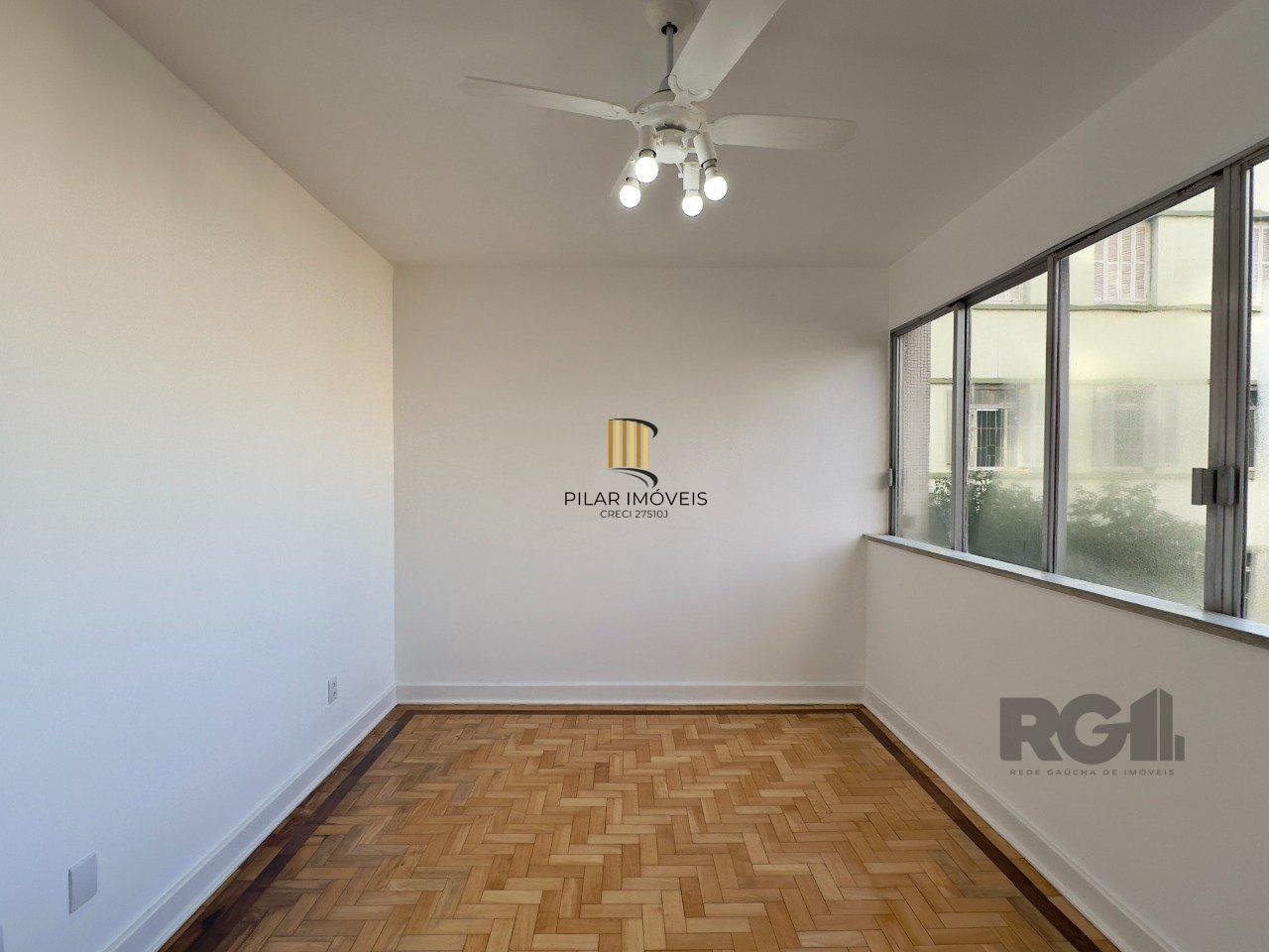 SUPER APARTAMENTO REFORMADO DE 3 DORMITÓRIOS EM ÓTIMA LOCALIZAÇÃO NA DUQUE