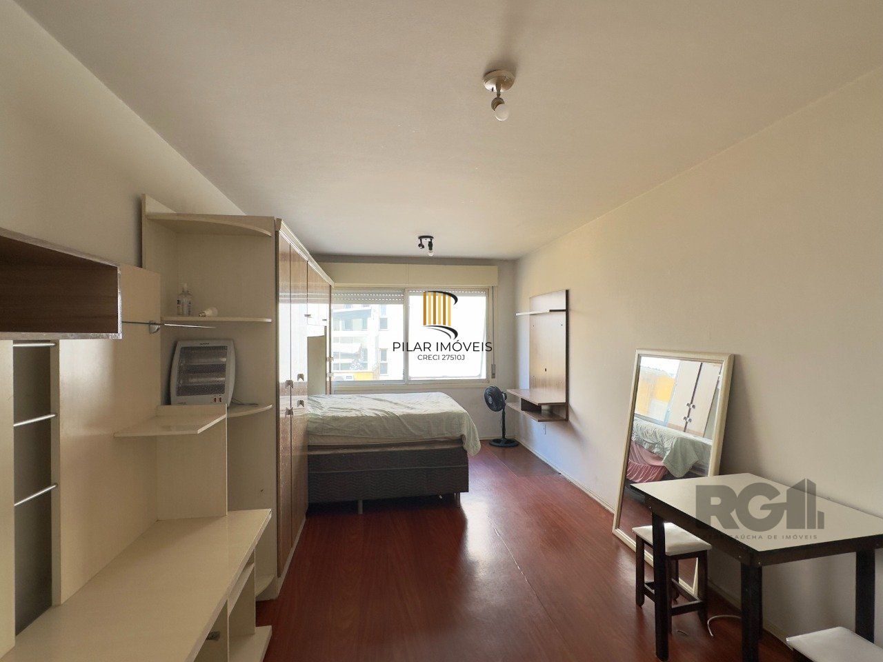 STUDIO MOBILIADO EM FLAT A POUCOS METROS DA ORLA DO GUAÍBA - Pilar Imóveis