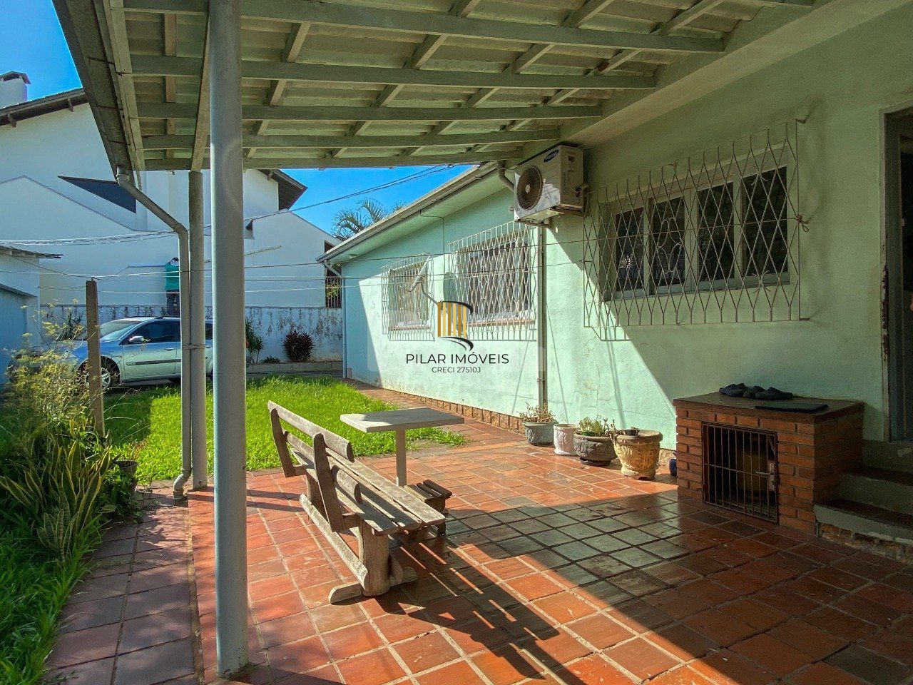 Casa com 4 dormitórios, no bairro Nossa Senhora das Graças em Canoas/RS