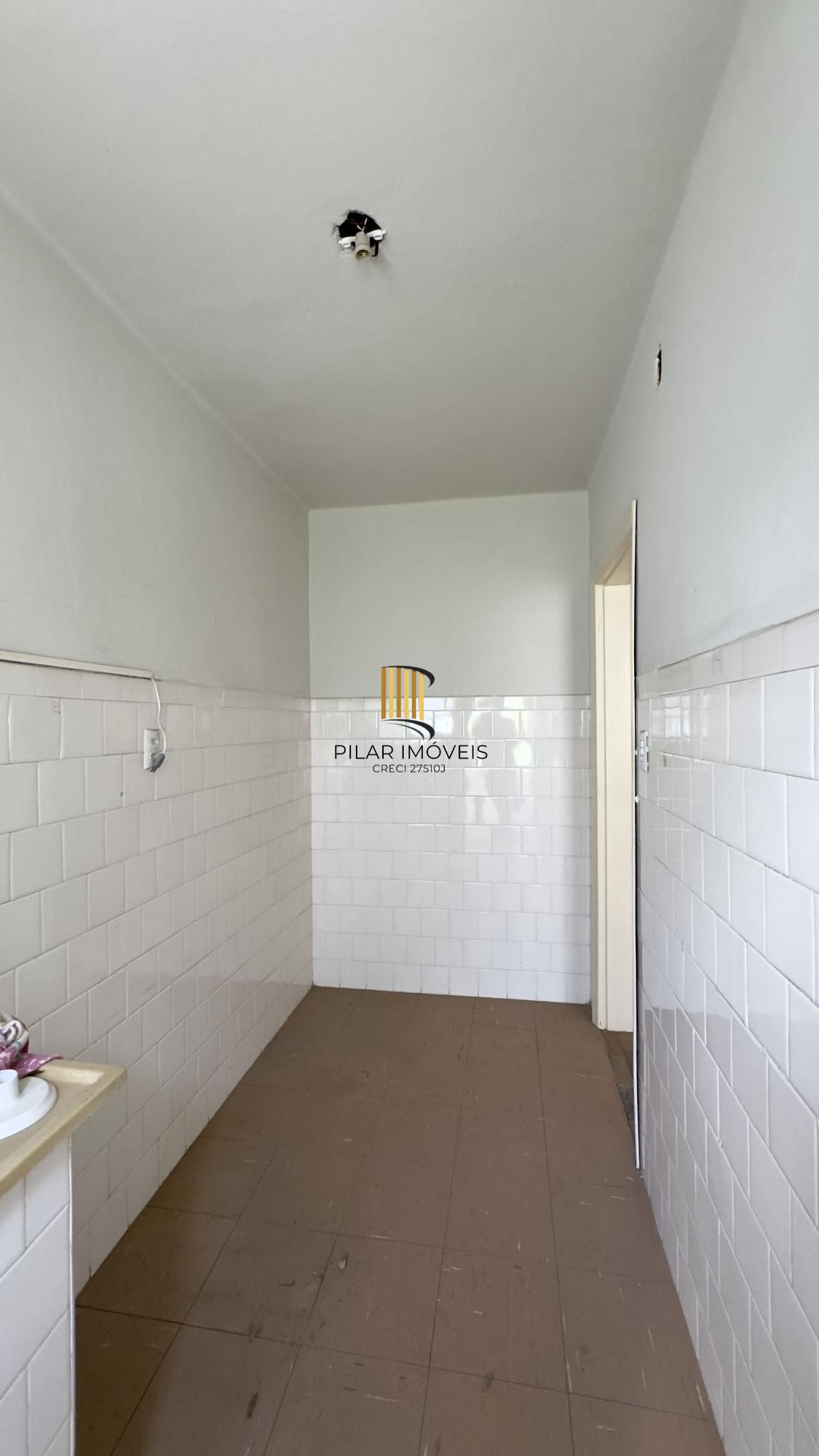 Apartamento 1 dormitório amplo, com excelente localização no Menino Deus