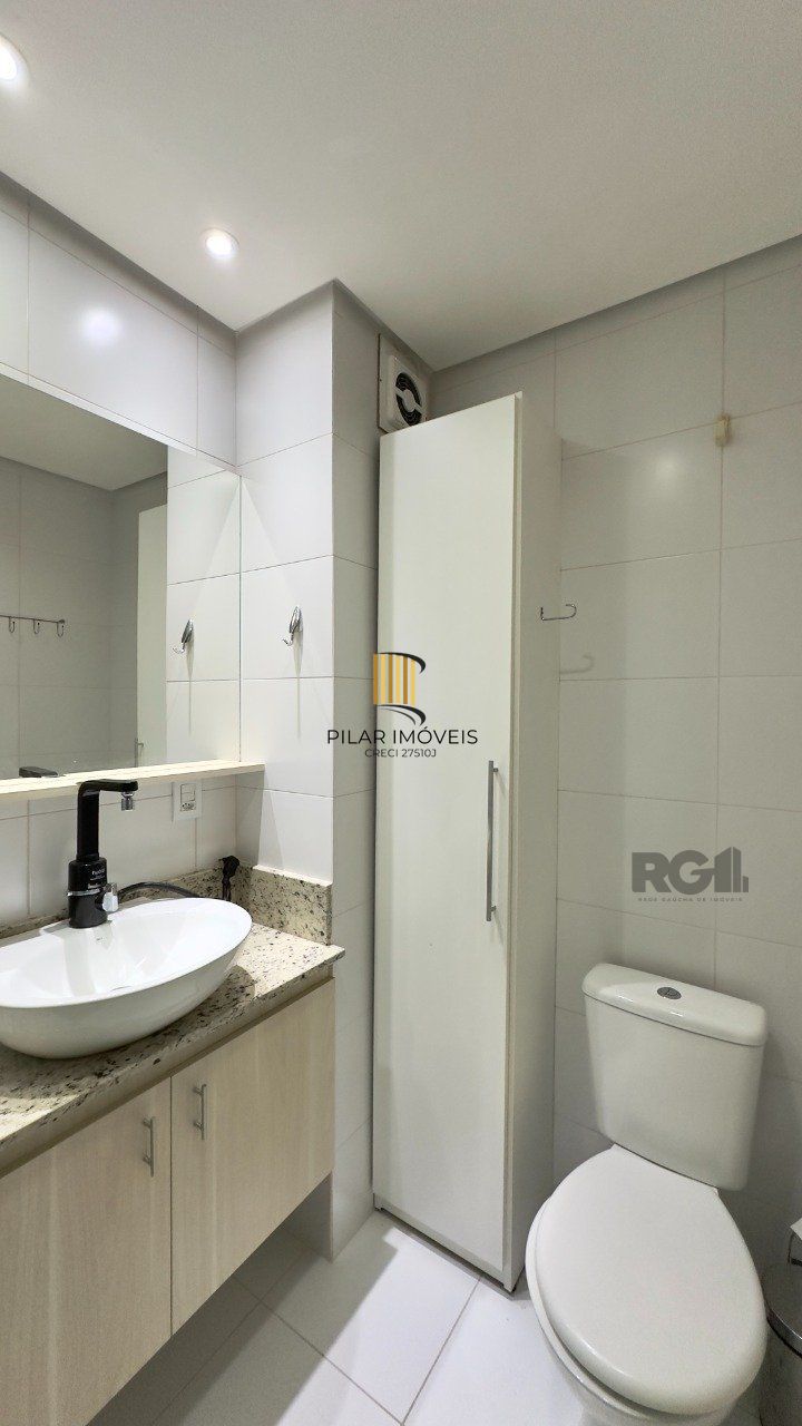 STUDIO SEMIMOBILIADO COM VAGA DE GARAGEM NO CENTRO HISTÓRICO