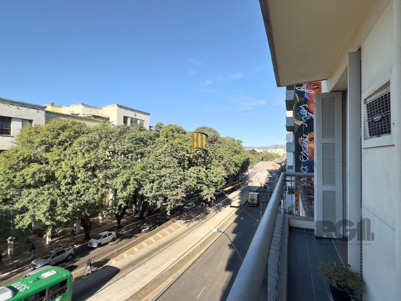 APARTAMENTO 3 DORMITÓRIOS DE 99M², COM SACADA, EM FRENTE À SANTA CASA NO CENTRO HISTÓRICO