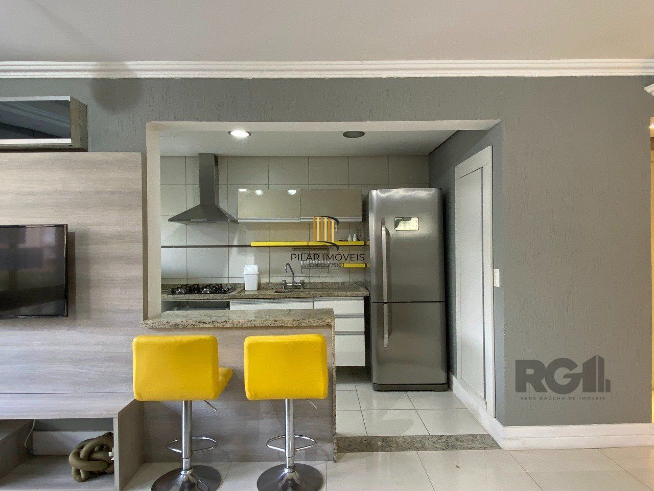 APARTAMENTO MOBILIADO DE 2 DORMITÓRIOS - CENTRO HISTÓRICO