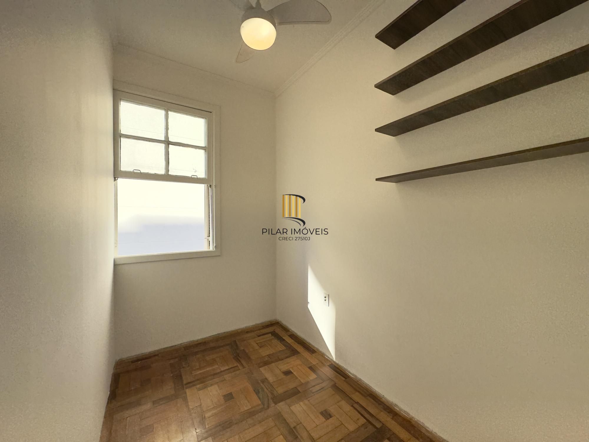 Apartamento reformado de 68m², 2 dormitórios no bairro Praia de Belas