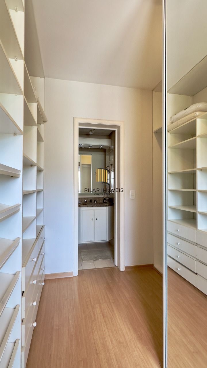Apartamento 3 dormitórios no bairro Menino Deus