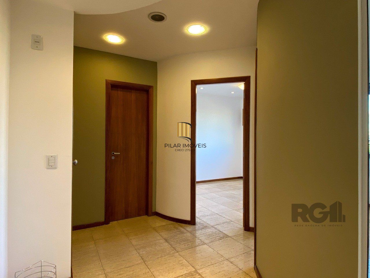 CONJUNTO COMERCIAL DE FRENTE NO PREMIUM OFFICE, JUNTO AO TREND ORLA