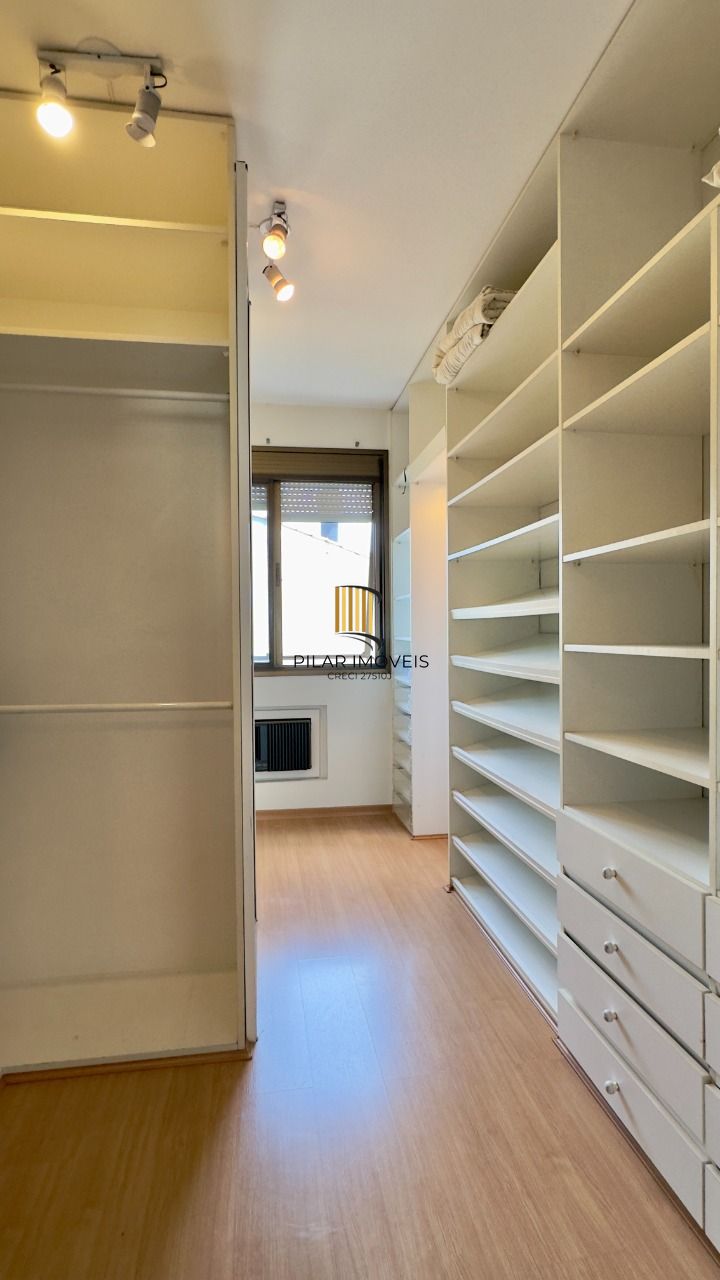 Apartamento 3 dormitórios no bairro Menino Deus