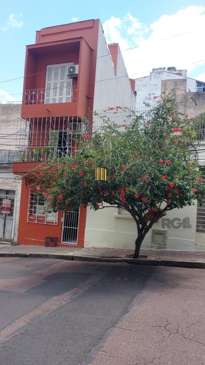 Sobrado 2 dormitórios no bairro Centro Histórico