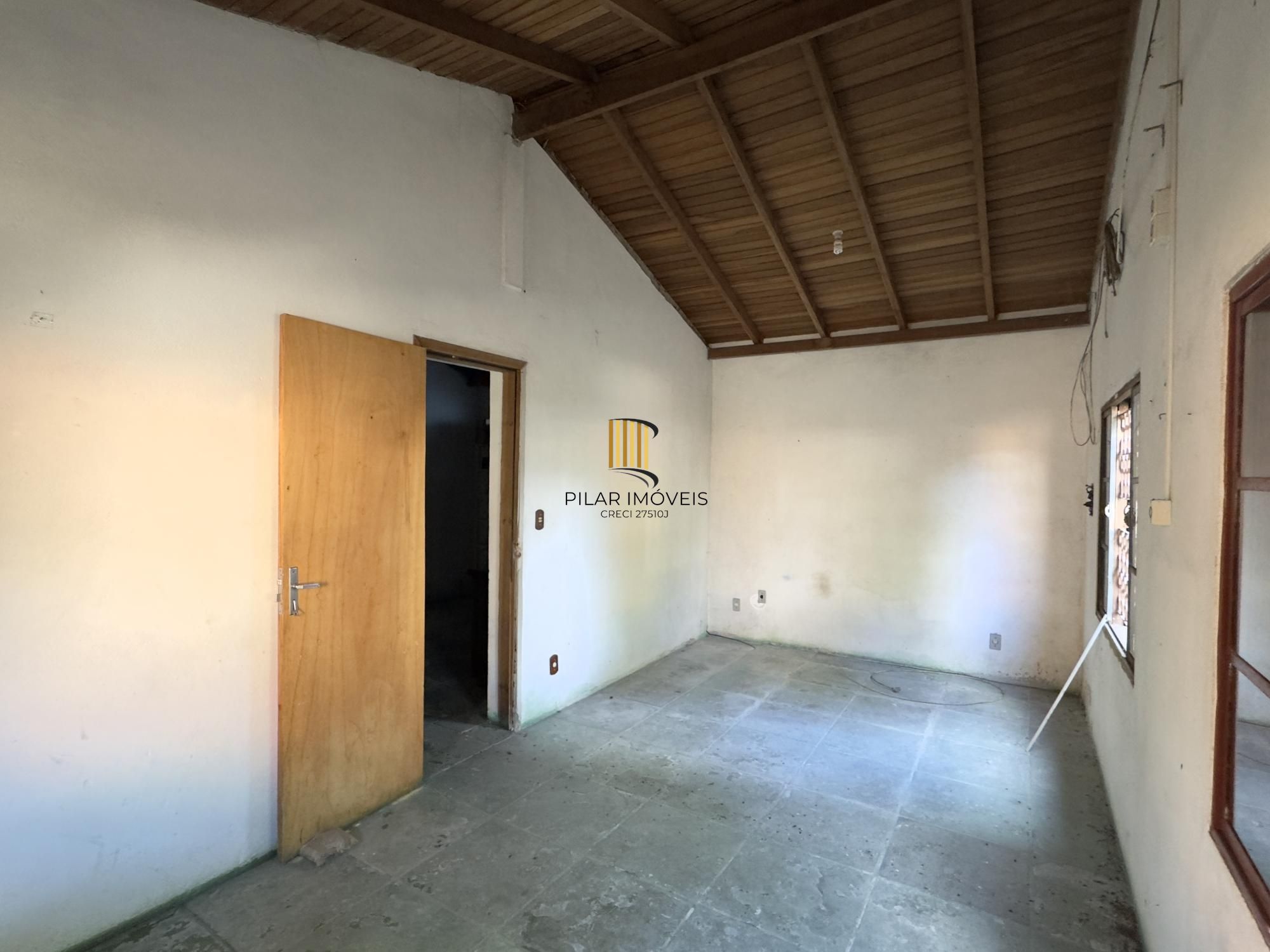 Casa 2 dormitórios no bairro Camaquã