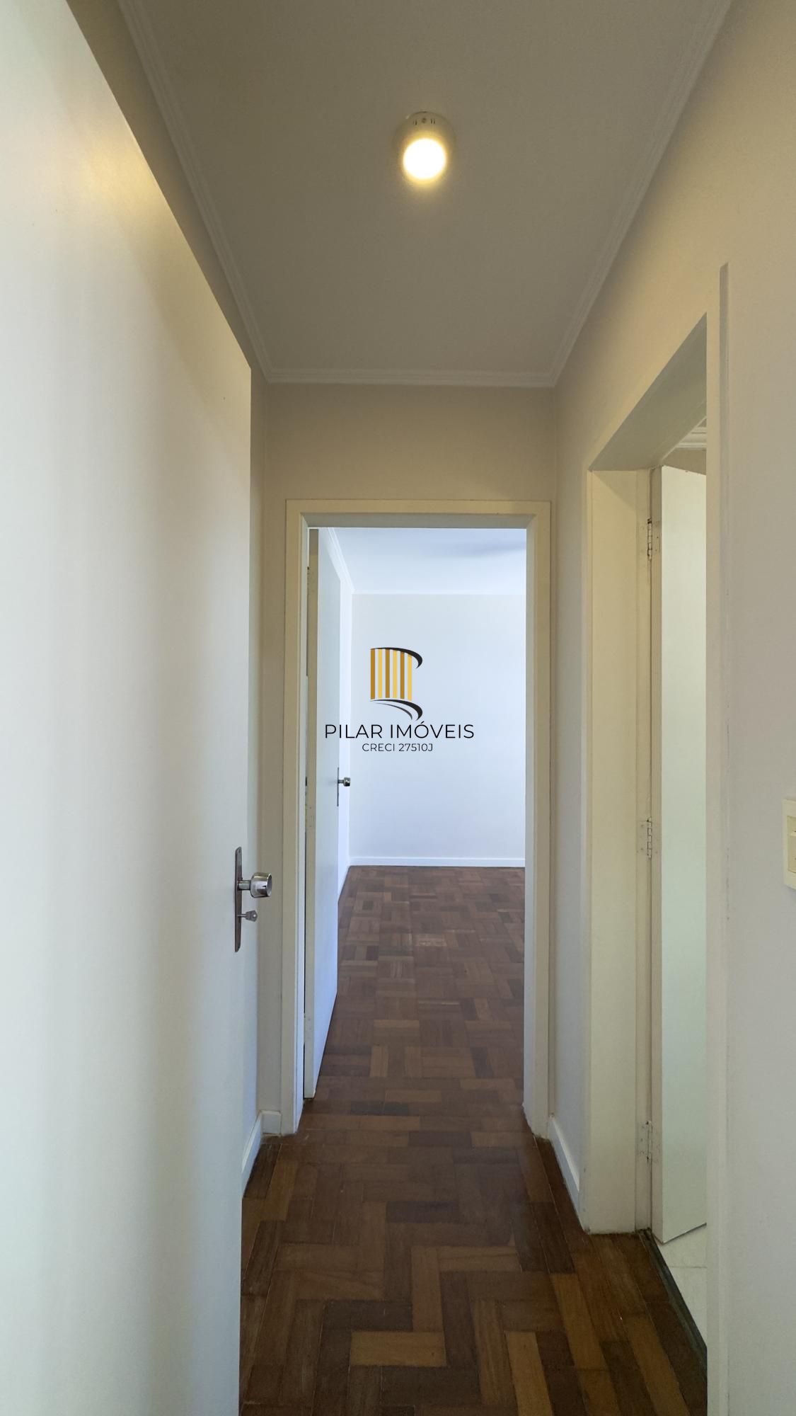 Apartamento 1 dormitório, super amplo, com vaga de garagem no Centro Histórico