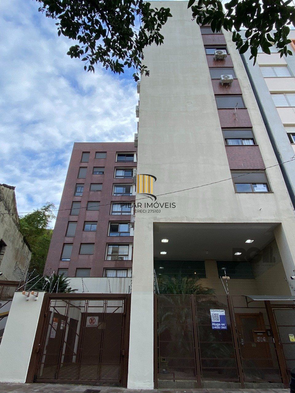 APARTAMENTO MOBILIADO DE 2 DORMITÓRIOS - CENTRO HISTÓRICO