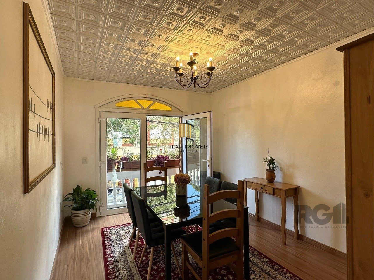 CASA TOTALMENTE REFORMADA EM ÓTIMA LOCALIZAÇÃO NO CENTRO HISTÓRICO