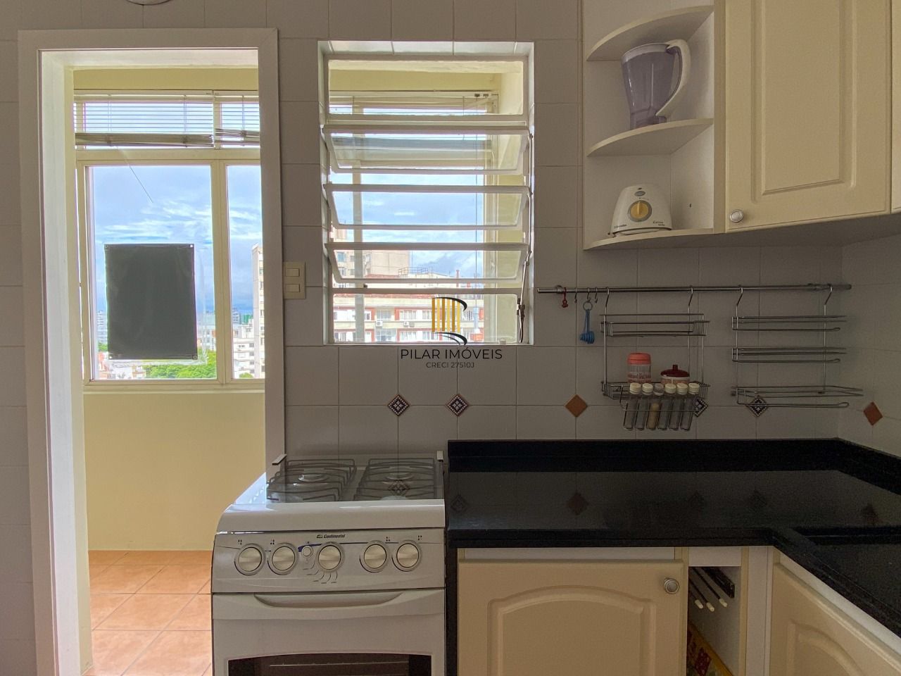 Apartamento 2 dormitórios, com linda vista, em frente ao Hospital de Clínicas