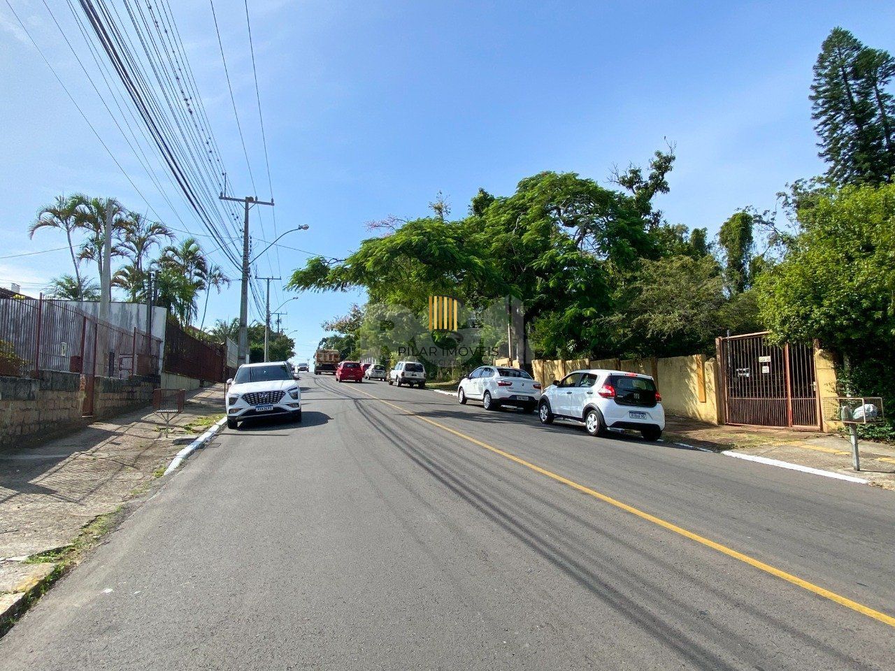 Casa com 4 dormitórios, no bairro Nossa Senhora das Graças em Canoas/RS