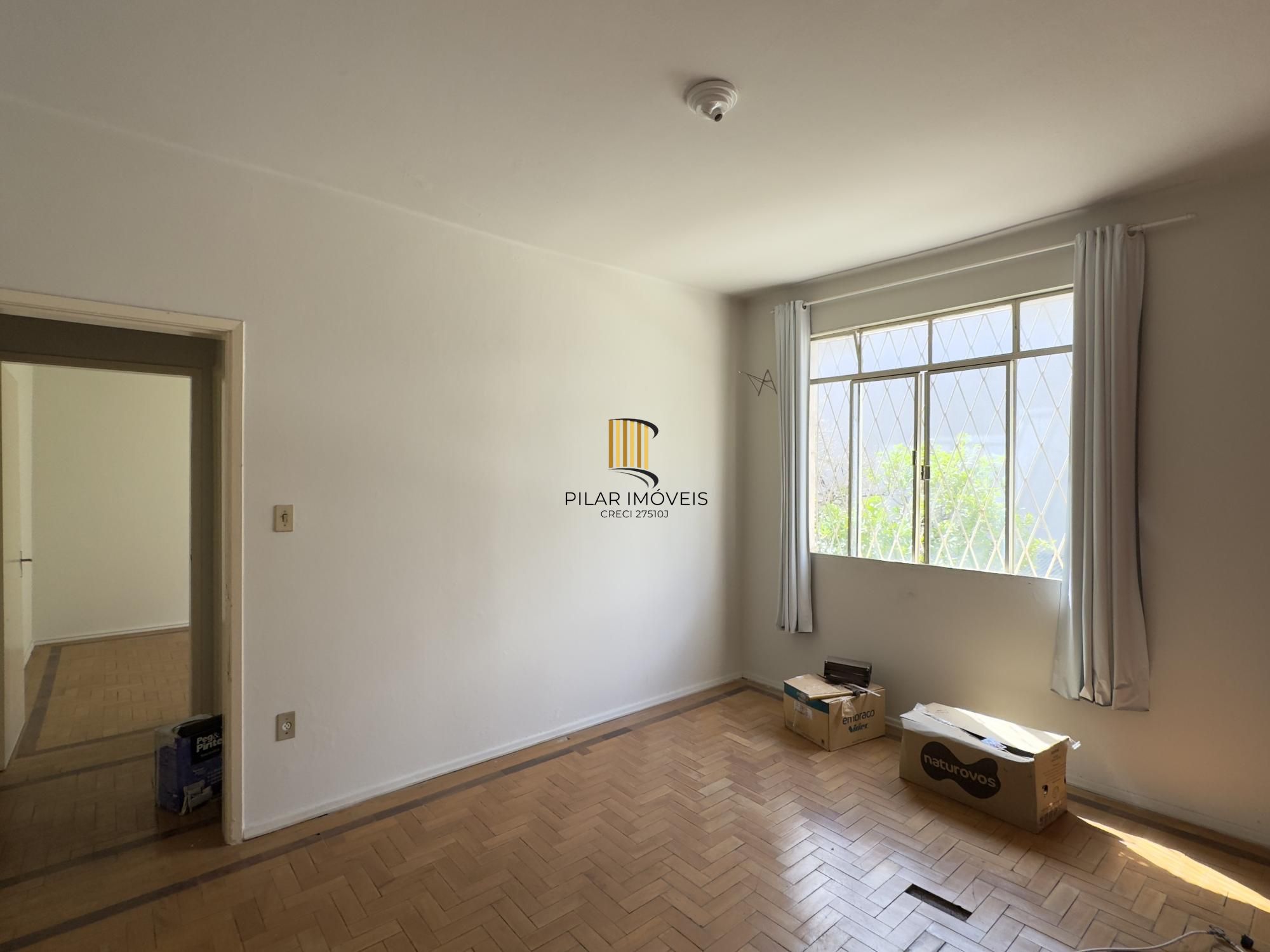 Apartamento 1 dormitório amplo, com excelente localização no Menino Deus