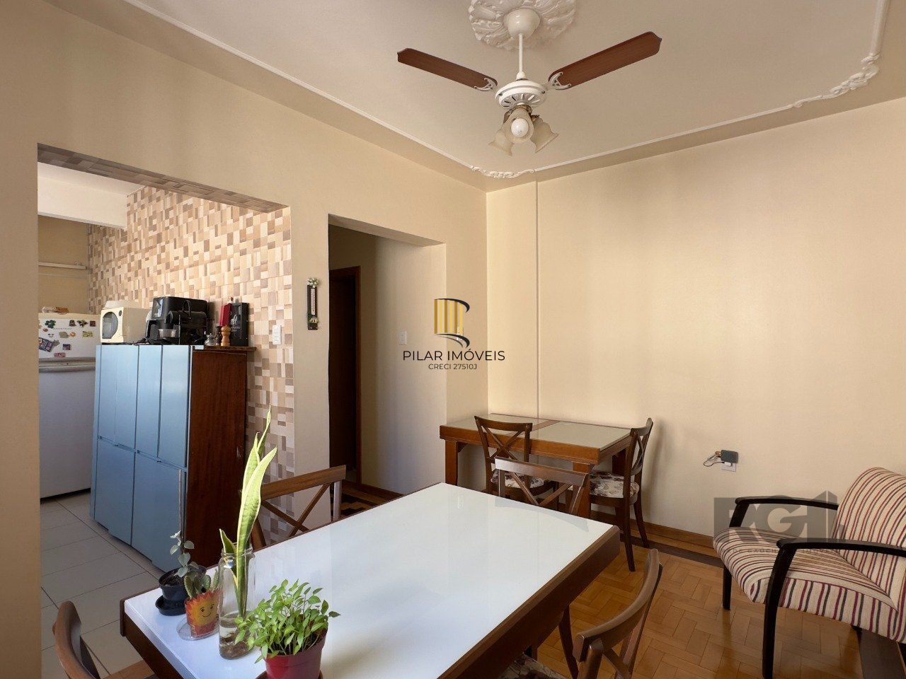 APARTAMENTO 3 DORMITÓRIOS, DE FRENTE E REFORMADO, NO CENTRO HISTÓRICO