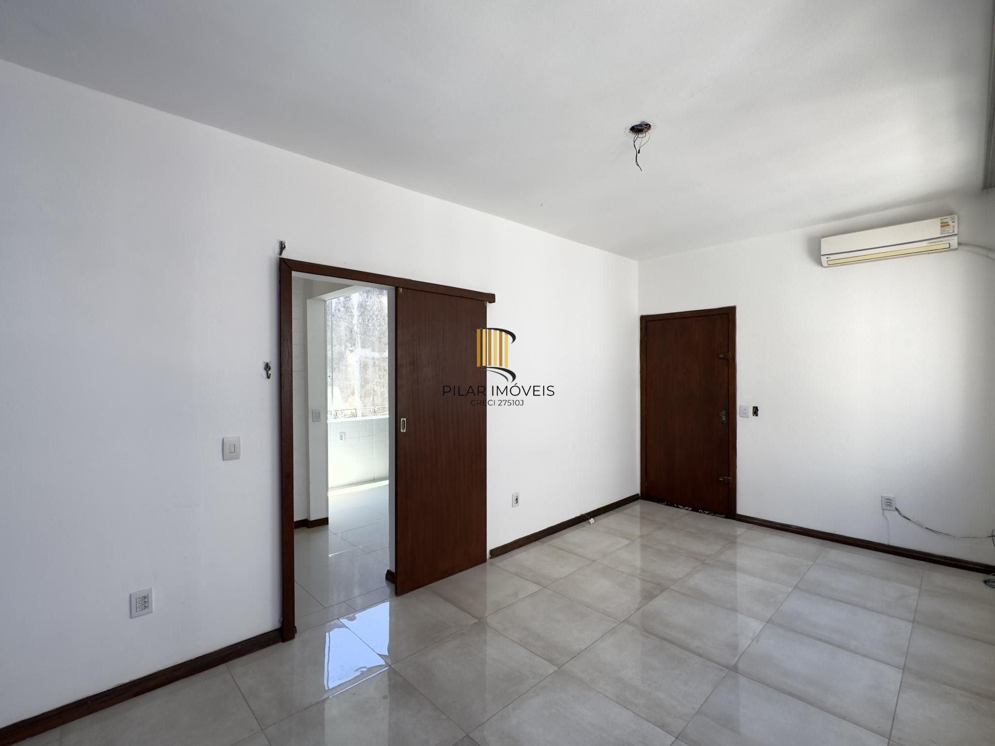 Apartamento 3 dormitórios, totalmente reformado, no coração do bairro Santana