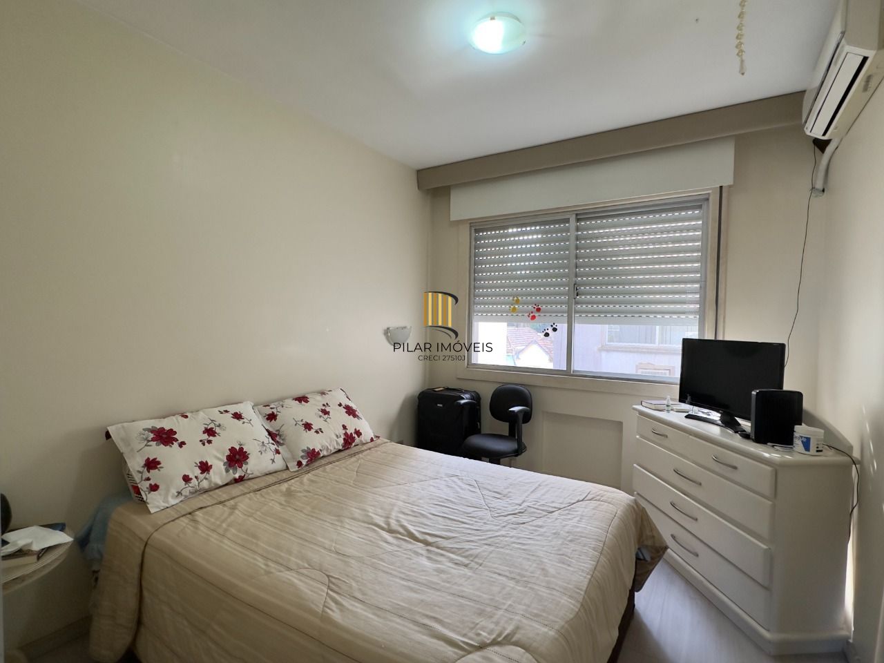 APARTAMENTO 2 DORMITÓRIOS COM LAVABO E VISTA DEFINIDA NO CENTRO HISTÓRICO