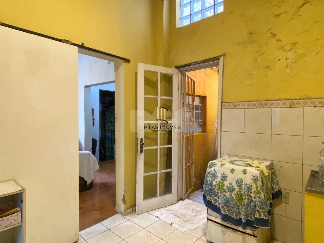 Casa de esquina com 64m², próximo ao Cais Embarcadero