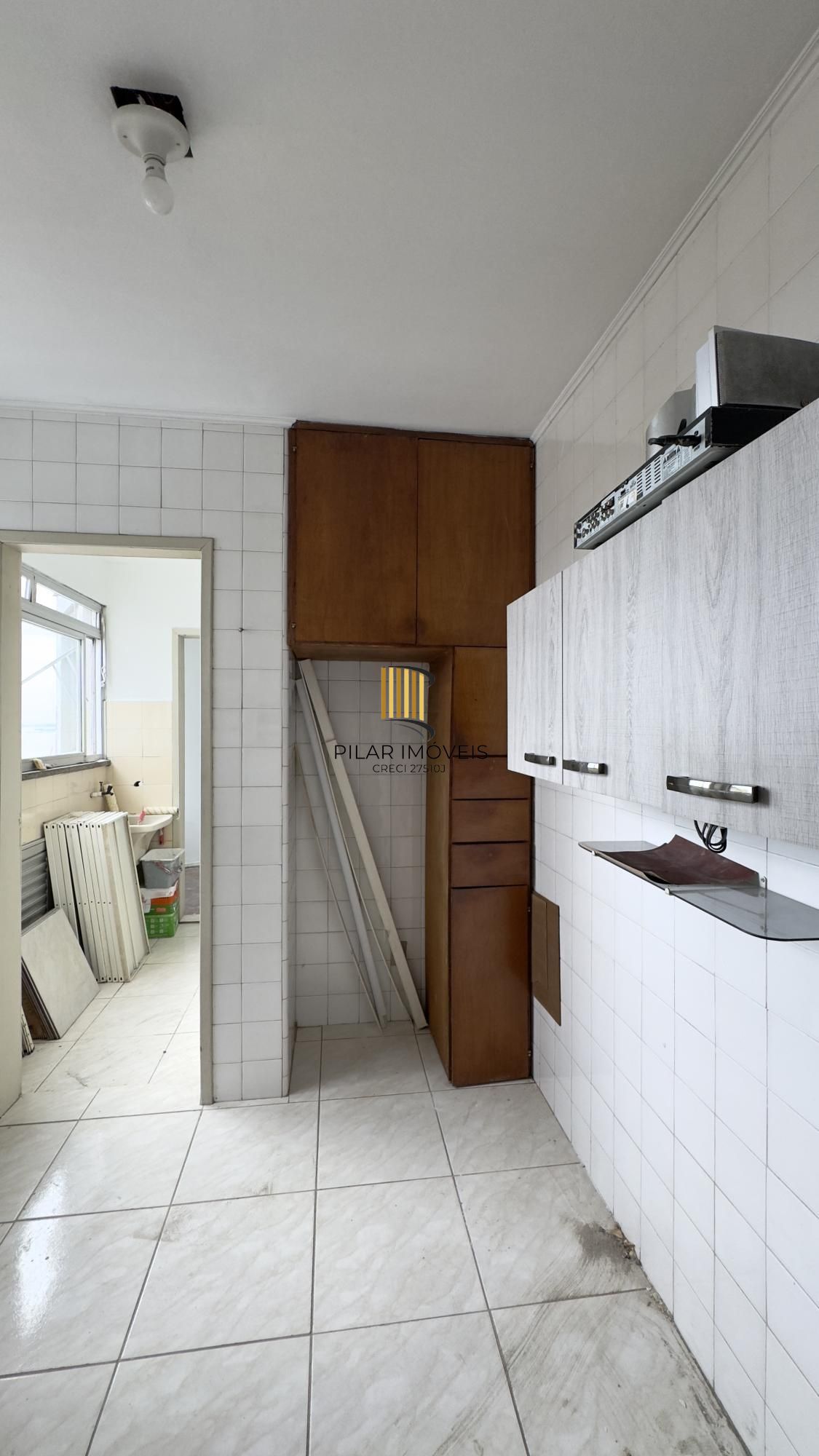 Apartamento 2 dormitório com dependência e vaga de garagem no Centro Histórico