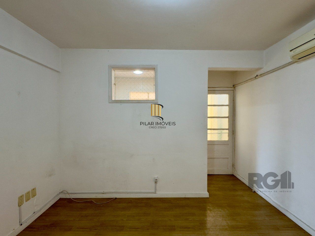 APARTAMENTO 1 DORMITÓRIO DE FRENTE NO CENTRO HISTÓRICO
