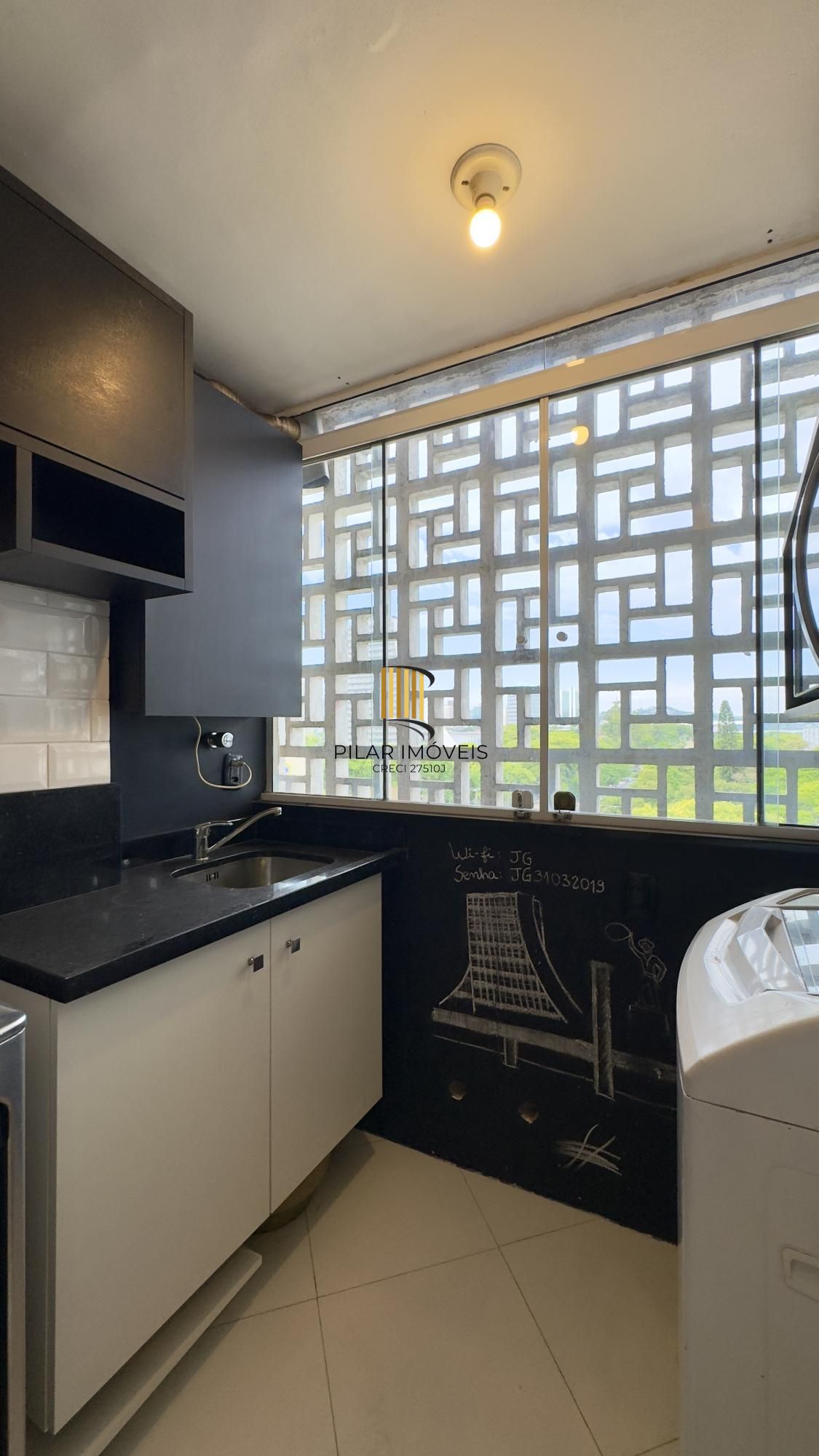 Apartamento reformado com vista definida, ótima localização no Centro Histórico