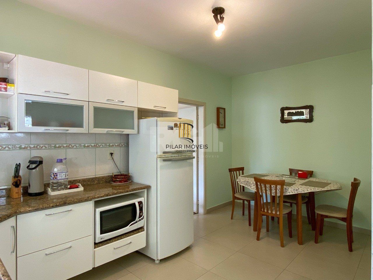 Casa com 4 dormitórios, no bairro Nossa Senhora das Graças em Canoas/RS