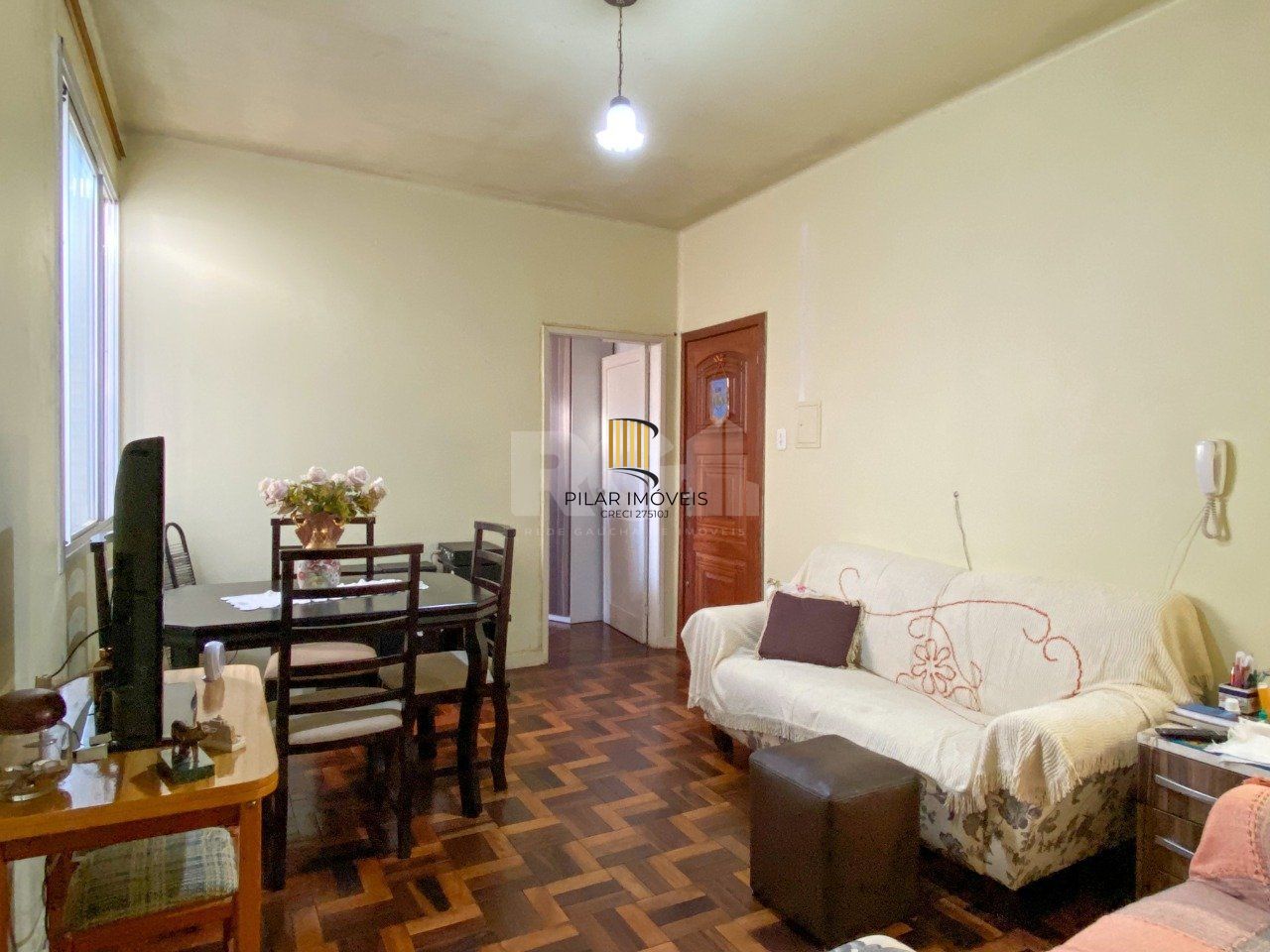 Apartamento 2 dormitórios, localizado próximo à Usina do Gasômetro