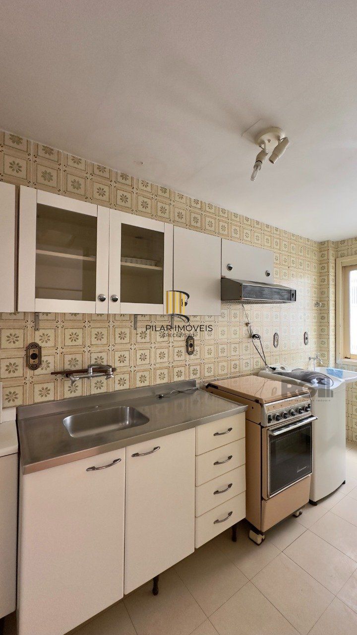 APARTAMENTO SEMIMOBILIADO COM ÓTIMA LOCALIZAÇÃO NO CENTRO HISTÓRICO