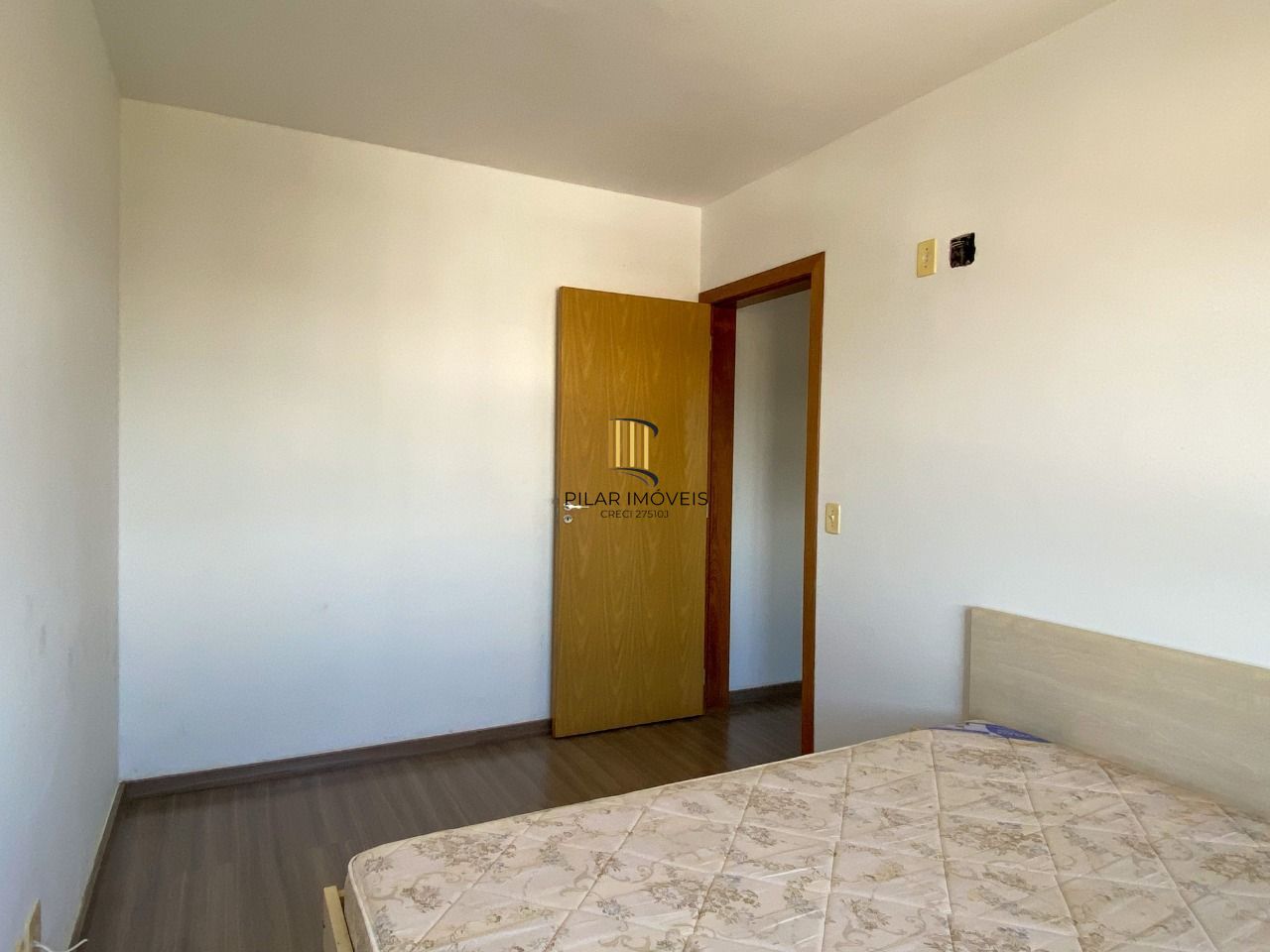 Apartamento 2 dormitórios, com vaga de garagem na Avenida Cavalhada