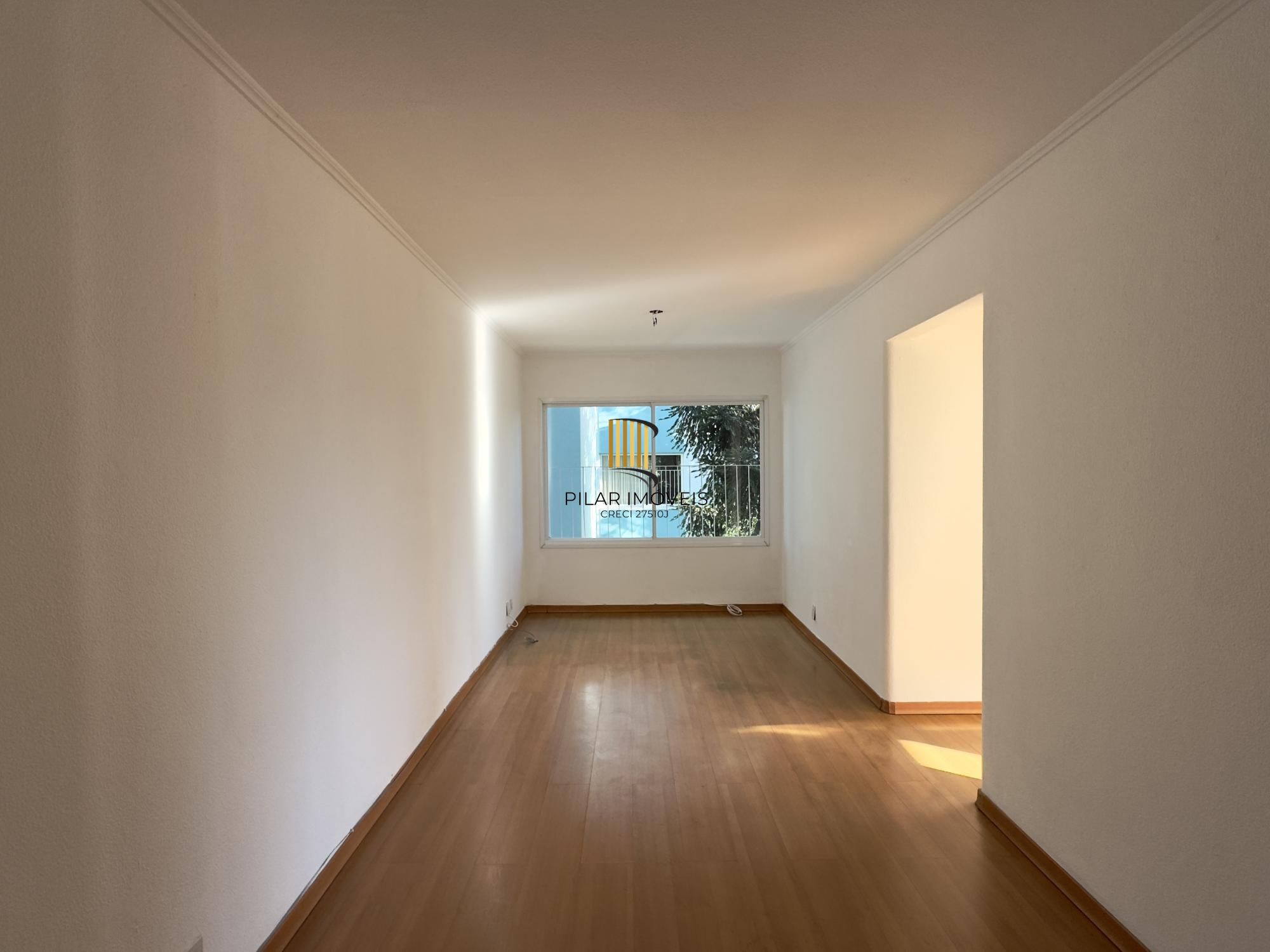 APARTAMENTO 2 DOMRITÓRIO DE FRENTE COM ÓTIMA ORIENTAÇÃO SOLAR NO BAIRRO CRISTAL