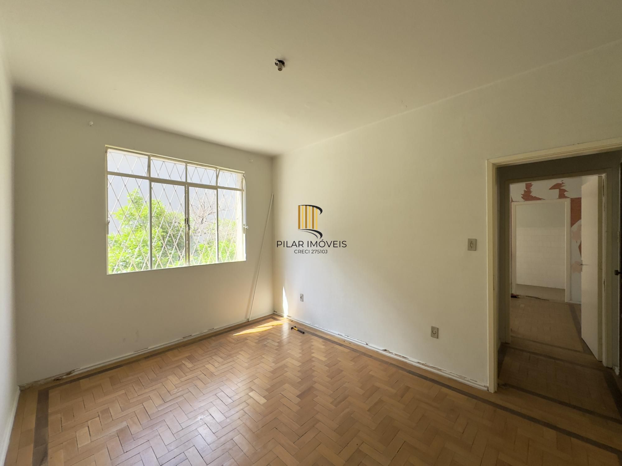 Apartamento 1 dormitório amplo, com excelente localização no Menino Deus