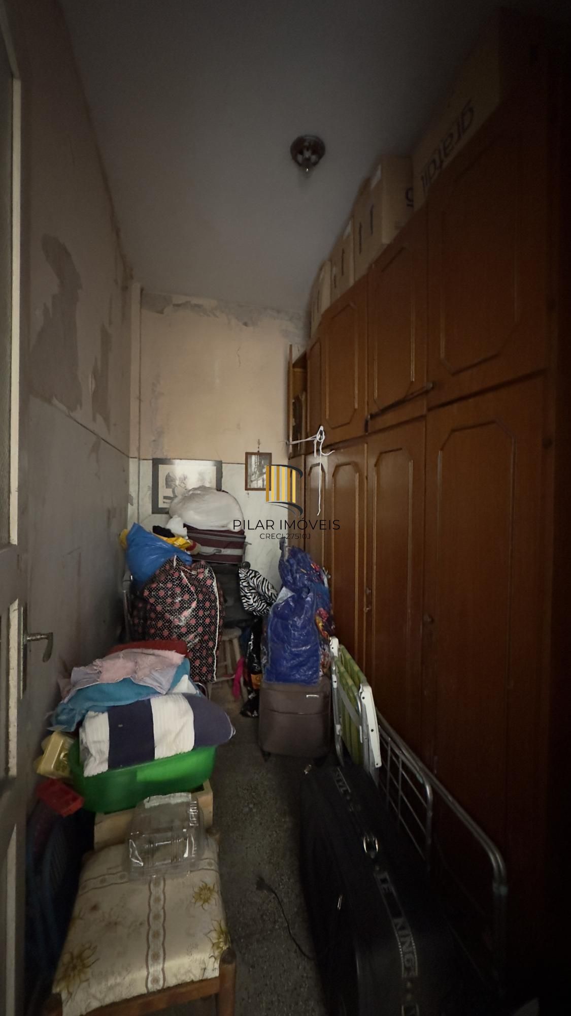 Apartamento 2 dormitórios com pátio