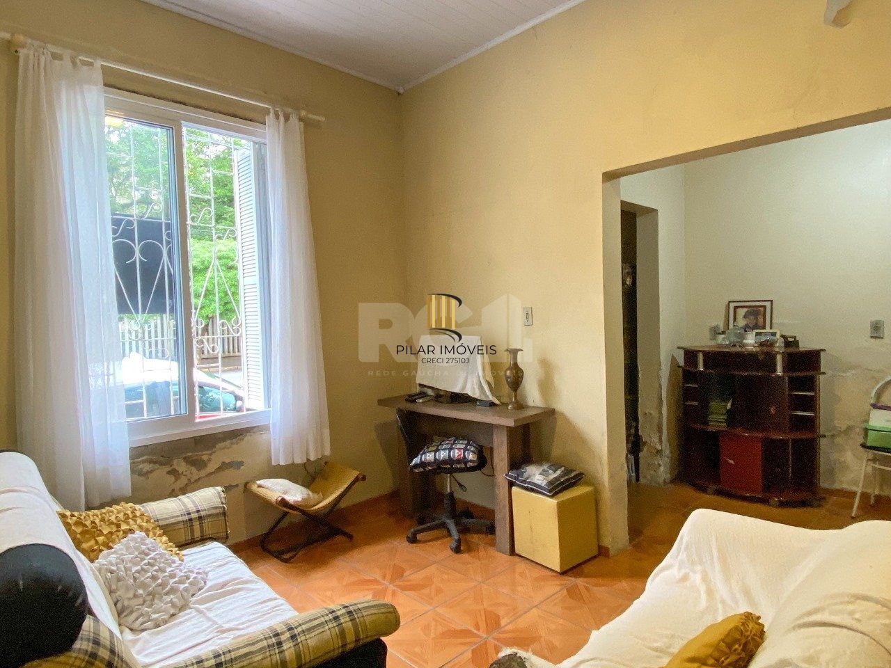 Casa de esquina com 64m², próximo ao Cais Embarcadero