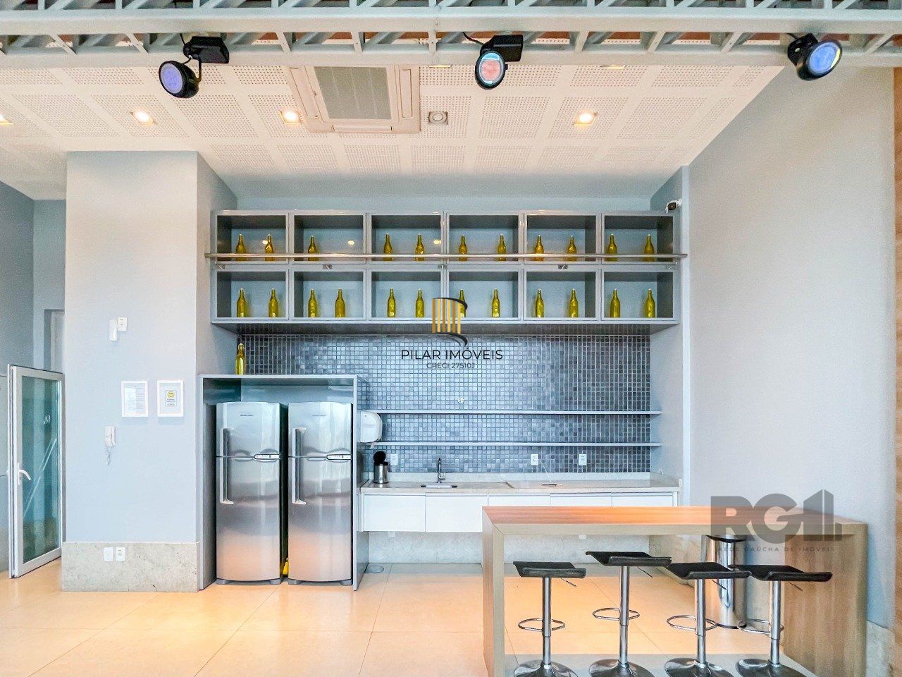 APARTAMENTO DE 38M² COM 1 DORMITÓRIO E 1 VAGA - BAIRRO PRAIA DE BELAS