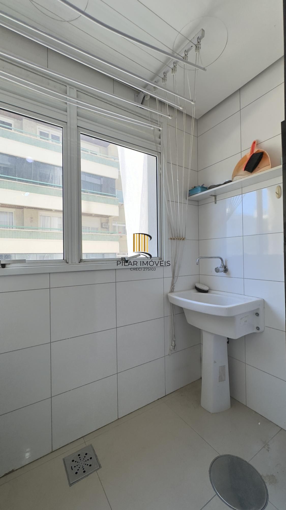 APARTAMENTO 2 DORMITÓRIOS, SENDO 1 SUÍTE COM VAGA DE GARAGEM NO BAIRRO SANTANA