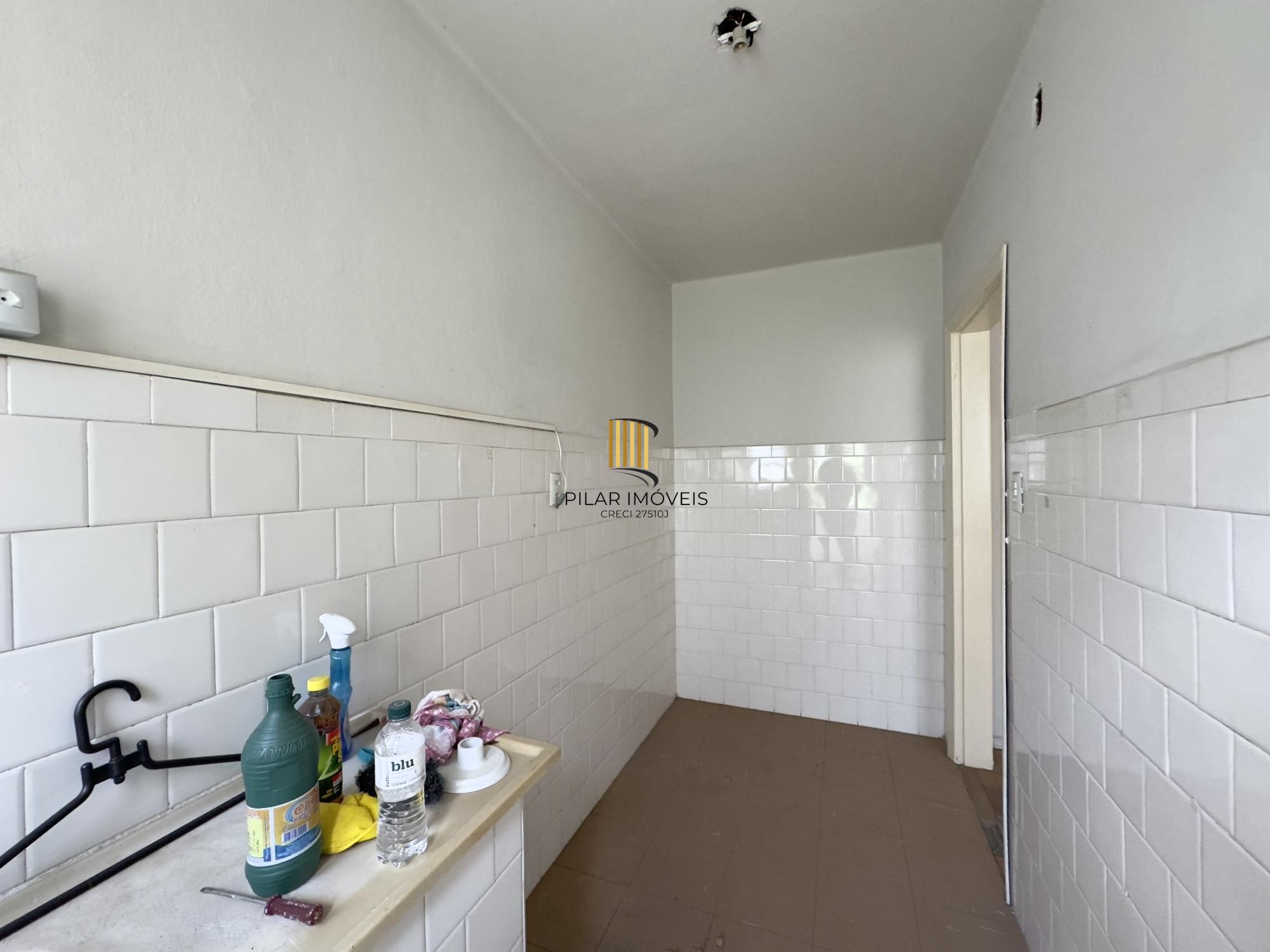 Apartamento 1 dormitório amplo, com excelente localização no Menino Deus