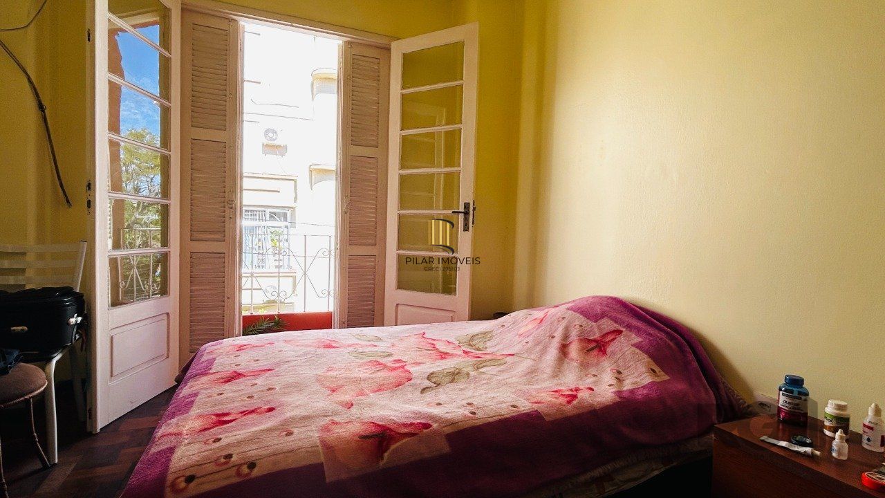 Sobrado 2 dormitórios no bairro Centro Histórico